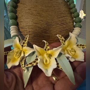 Stunning Vintage Tiger Lily Necklace